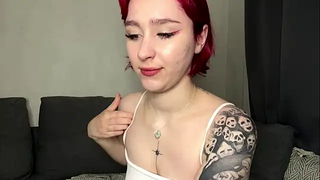 Snapshot of MartaCali chatting on July 6, 4:53 pm MartaCali online show from July 6, 4:53 pm