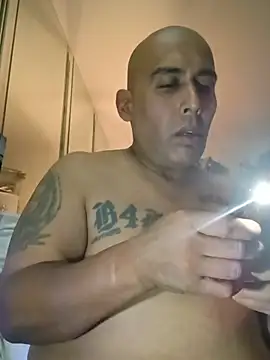 Snapshot of mikey2840 chatting on June 24, 12:26 pm mikey2840 online show from June 24, 12:26 pm
