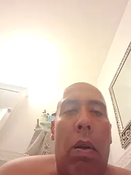 Snapshot of mikey2840 chatting on June 25, 5:12 am mikey2840 online show from June 25, 5:12 am