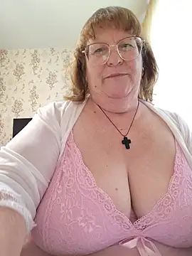 Snapshot of Sweet19-68 chatting on June 11, 4:21 am Sweet19-68 online show from June 11, 4:21 am