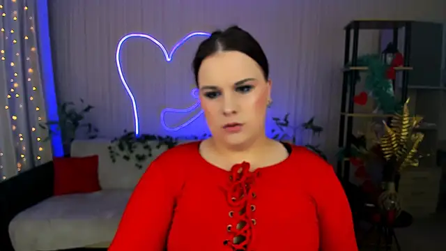 OliviaTwens online show from June 2, 3:08 am
