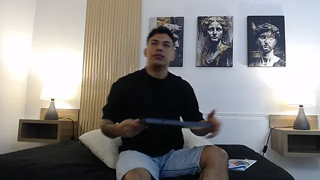 Snapshot of Diego_salvatore chatting on June 29, 2:39 pm Diego salvatore online show from June 29, 2:39 pm