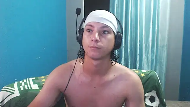 Snapshot of MrKingsaintx chatting on July 21, 2:03 am MrKingsaintx online show from July 21, 2:03 am