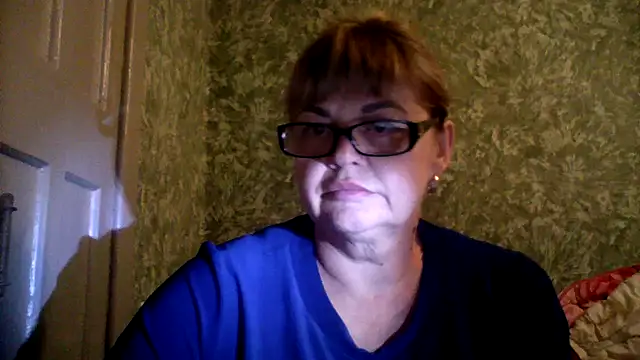 Snapshot of Empress211 chatting on June 6, 6:23 pm Empress211 online show from June 6, 6:23 pm