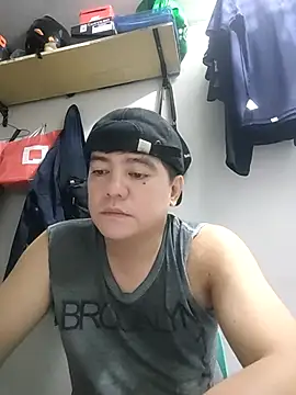 Snapshot of hotboyrider chatting on June 28, 1:50 pm hotboyrider online show from June 28, 1:50 pm