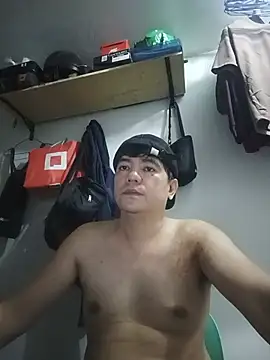 Snapshot of hotboyrider chatting on July 17, 7:04 am hotboyrider online show from July 17, 7:04 am