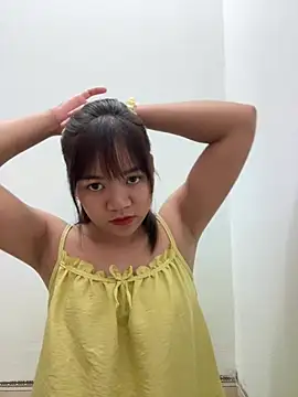 Snapshot of Ari_baby9 chatting on July 9, 2:10 pm Ari baby9 online show from July 9, 2:10 pm