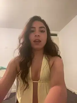 naomiiii55 online show from May 27, 9:45 pm