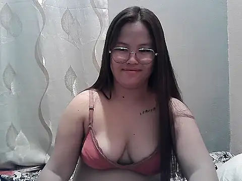 ThePrettySecret online show from July 17, 6:57 pm