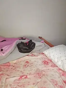 creamiequeen online show from July 13, 11:24 am