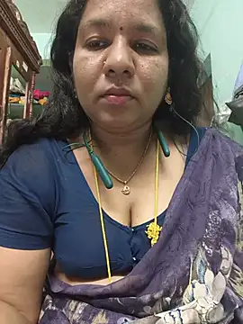 Snapshot of Tamil-kaviya98 chatting on June 12, 5:45 pm Tamil-kaviya98 online show from June 12, 5:45 pm
