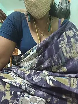 Snapshot of Tamil-kaviya98 chatting on June 22, 5:32 pm Tamil-kaviya98 online show from June 22, 5:32 pm