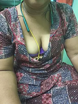Snapshot of Tamil-kaviya98 chatting on July 2, 8:31 am Tamil-kaviya98 online show from July 2, 8:31 am