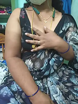 Snapshot of Tamil-kaviya98 chatting on July 5, 5:31 pm Tamil-kaviya98 online show from July 5, 5:31 pm