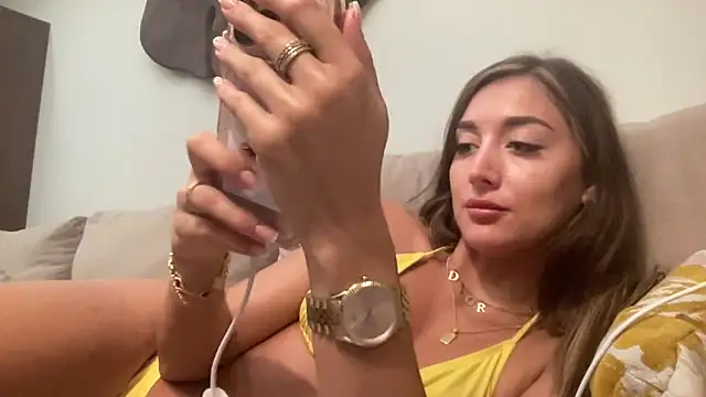 Snapshot of Stripper_SofiaX chatting on June 6, 9:52 pm Stripper SofiaX online show from June 6, 9:52 pm
