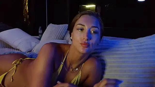 Snapshot of Stripper_SofiaX chatting on June 18, 9:08 pm Stripper SofiaX online show from June 18, 9:08 pm