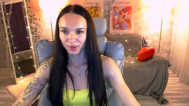 Snapshot of NicoleMerz chatting on July 6, 5:26 pm NicoleMerz online show from July 6, 5:26 pm