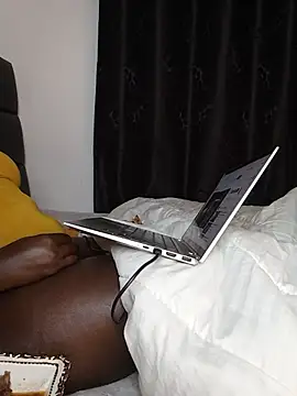 melaninglasskin online show from June 5, 6:57 pm