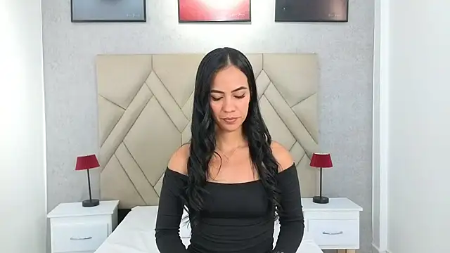 Snapshot of Oriana_Sarmiento chatting on June 25, 7:40 pm Oriana Sarmiento online show from June 25, 7:40 pm