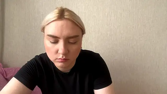 Snapshot of Nansygarden chatting on June 5, 11:27 am Nansygarden online show from June 5, 11:27 am