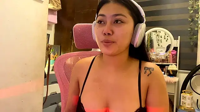 Snapshot of CristiLadson chatting on June 2, 10:12 pm CristiLadson online show from June 2, 10:12 pm