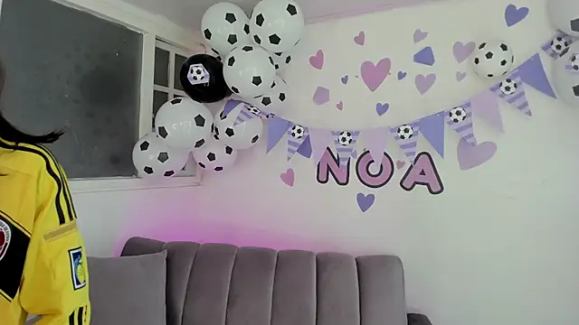 Noa bunny  online show from June 12, 9:25 pm