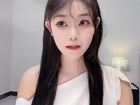 Snapshot of smalldaiwang chatting on June 11, 3:04 am smalldaiwang online show from June 11, 3:04 am