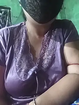 Snapshot of Curvy_Somya chatting on June 3, 2:25 am Curvy Somya online show from June 3, 2:25 am
