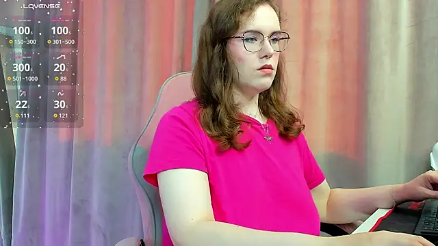 Snapshot of KristinaMay chatting on July 21, 2:03 am KristinaMay online show from July 21, 2:03 am
