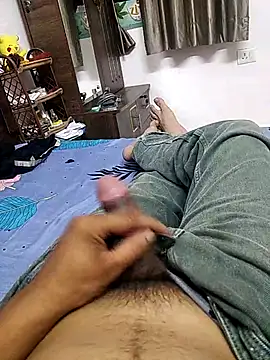 Dakuu A online show from July 4, 7:31 pm