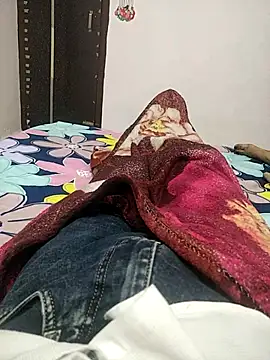 Dakuu A online show from August 1, 4:50 pm