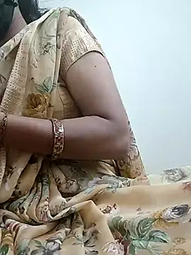 Snapshot of zawadi_Savita1 chatting on July 8, 11:04 am zawadi Savita1 online show from July 8, 11:04 am