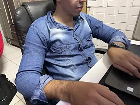 Snapshot of Fer_Ti chatting on June 8, 11:38 pm Fer Ti online show from June 8, 11:38 pm