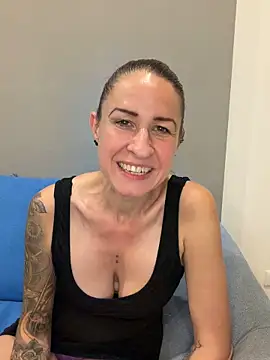 Snapshot of GermanMilfJasmin chatting on June 13, 8:29 pm GermanMilfJasmin online show from June 13, 8:29 pm