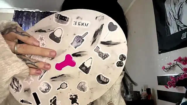 HolyCute online show from July 11, 2:31 pm