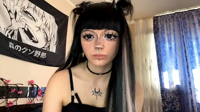HolyCute online show from July 30, 2:05 pm