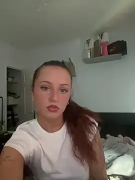 Snapshot of PoisonIvy_x chatting on June 9, 3:01 pm PoisonIvy x online show from June 9, 3:01 pm