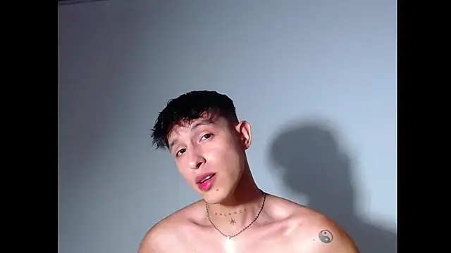Snapshot of rowanbig chatting on July 18, 11:30 pm rowanbig online show from July 18, 11:30 pm