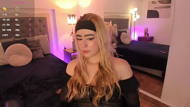 EllieAdeline online show from June 3, 3:42 am
