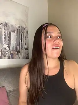 Snapshot of Marianela_Pink chatting on June 3, 7:41 pm Marianela Pink online show from June 3, 7:41 pm