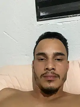 Snapshot of Kleitinho62 chatting on July 2, 4:57 pm Kleitinho62 online show from July 2, 4:57 pm