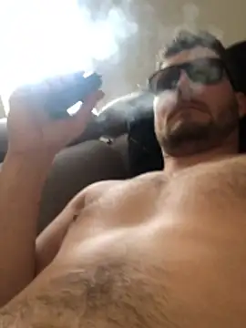 Snapshot of maleblond chatting on May 30, 4:37 pm maleblond online show from May 30, 4:37 pm