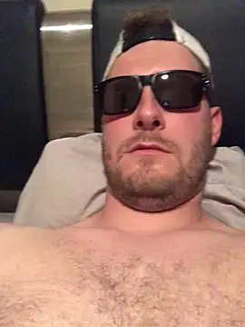 Snapshot of maleblond chatting on June 10, 12:55 am maleblond online show from June 10, 12:55 am