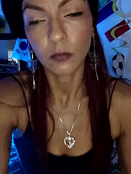Snapshot of hannapettit chatting on June 25, 7:18 pm hannapettit online show from June 25, 7:18 pm