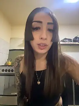 Snapshot of Dulce-Luci chatting on June 11, 7:01 pm Dulce-Luci online show from June 11, 7:01 pm