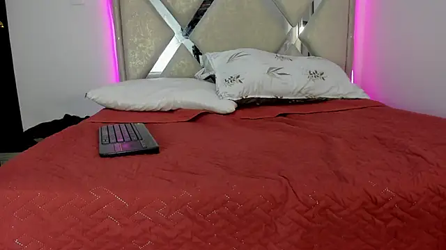 Snapshot of Lucas_cruz1 chatting on June 19, 3:22 am Lucas cruz1 online show from June 19, 3:22 am