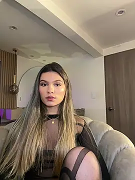 Snapshot of emilyvex chatting on June 20, 2:03 am emilyvex online show from June 20, 2:03 am