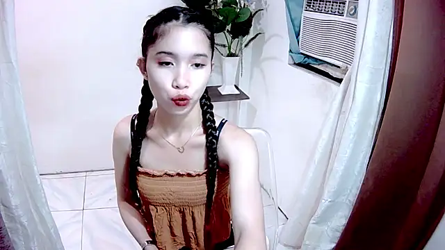 Snapshot of heartx_ chatting on July 18, 1:15 pm heartx online show from July 18, 1:15 pm