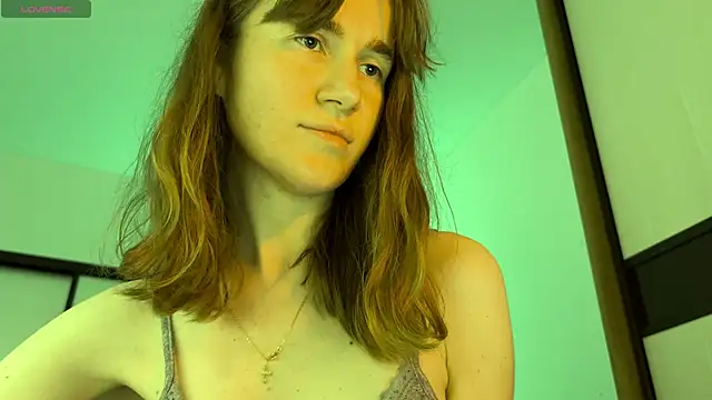 Snapshot of agniia257 chatting on June 6, 4:23 pm agniia257 online show from June 6, 4:23 pm