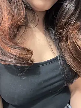 Snapshot of Yours_riya11 chatting on June 7, 4:55 pm Yours riya11 online show from June 7, 4:55 pm
